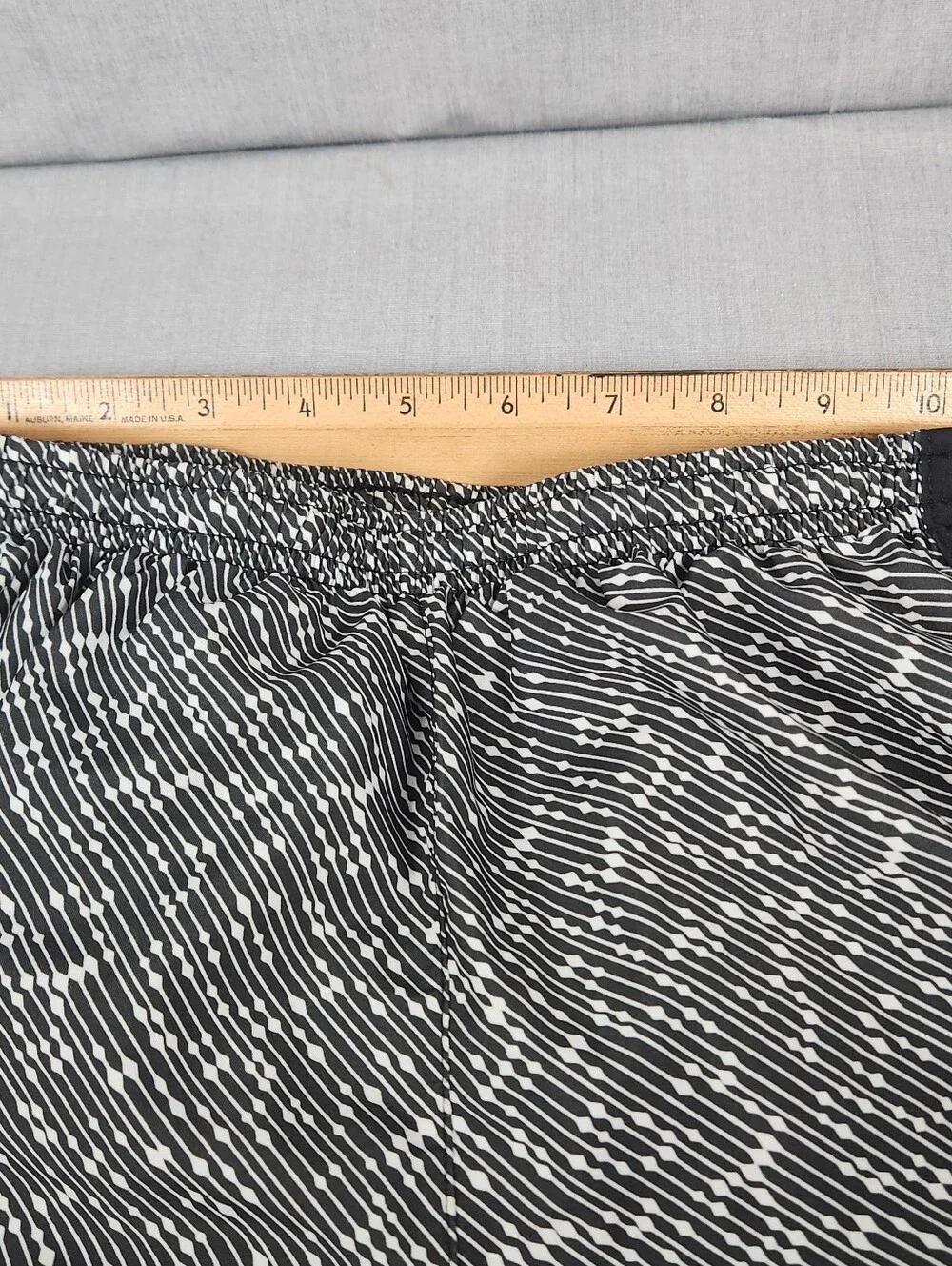 Nike Womens XS Running Shorts Gray White Vented 3